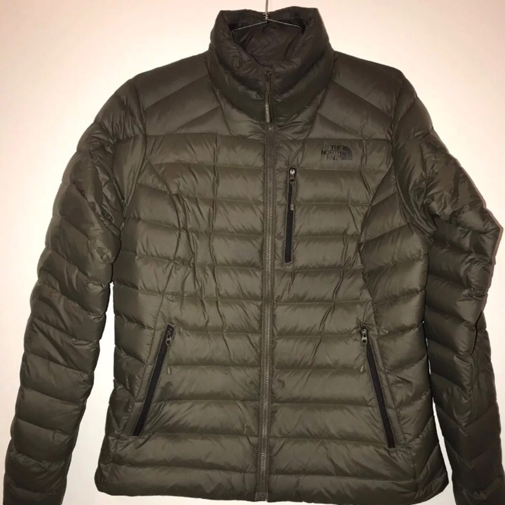 Woman’s North face light puffer coat